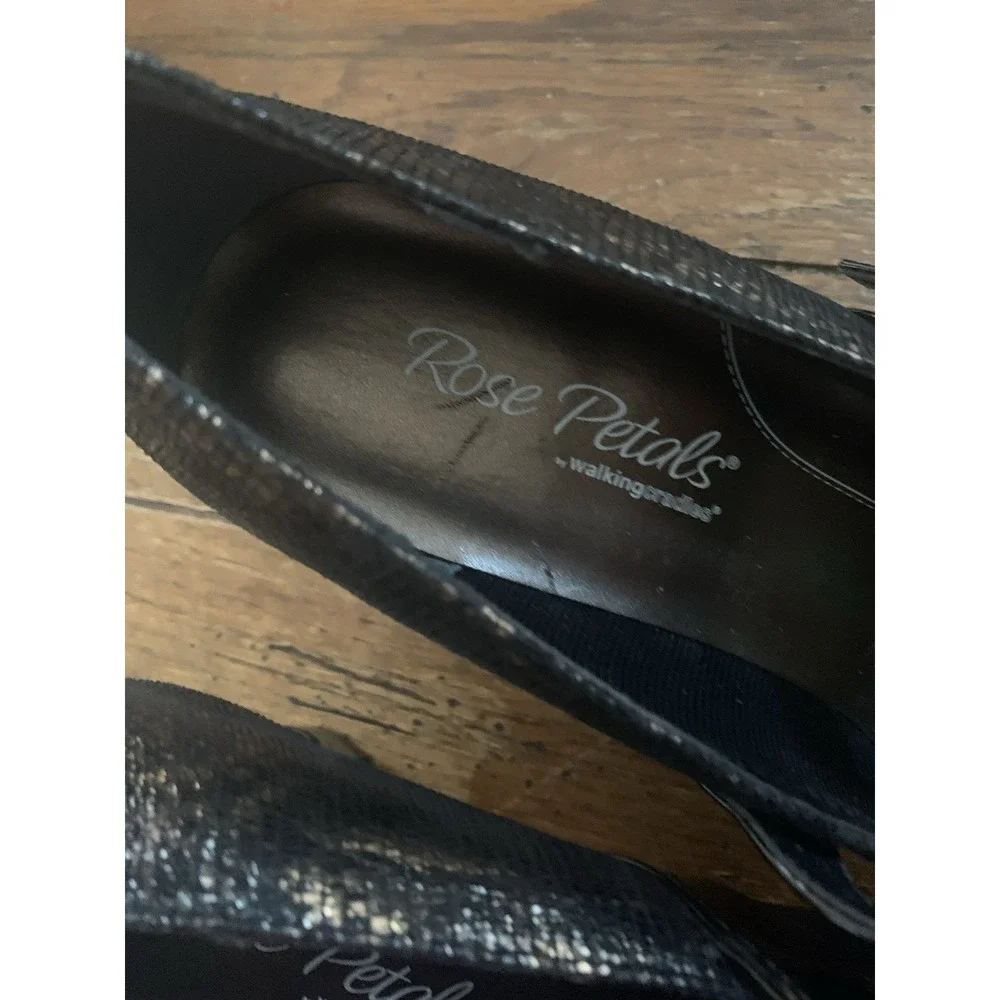 Rose Petals By Walking Cradles Women's Buckle Heels 7.5 Narrow Black‎ Gold